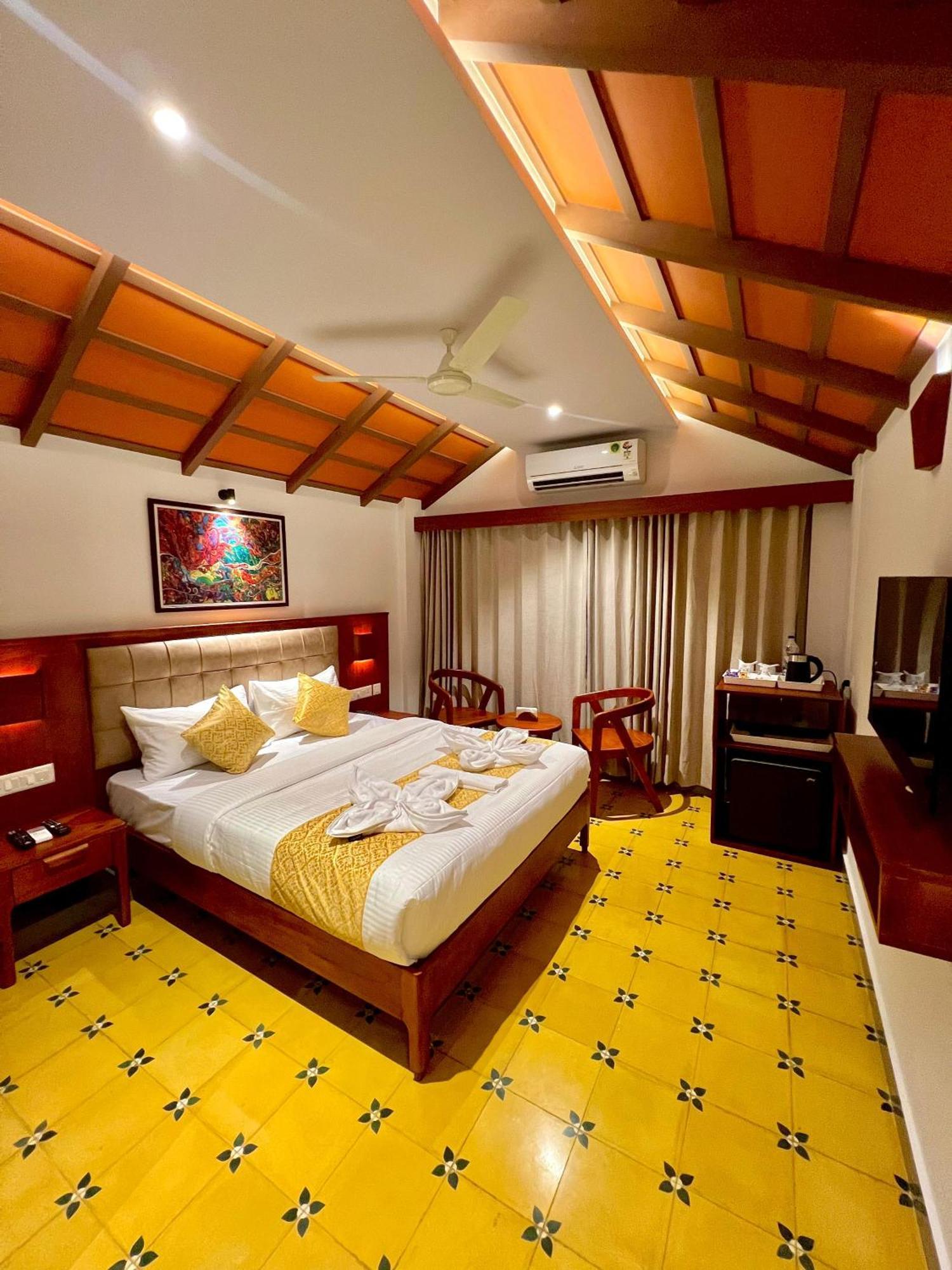 Palcastle Regency Hotell Palakkad Exteriör bild